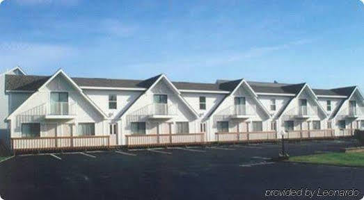 Bridgeview Motel Mackinaw City Exteriör bild